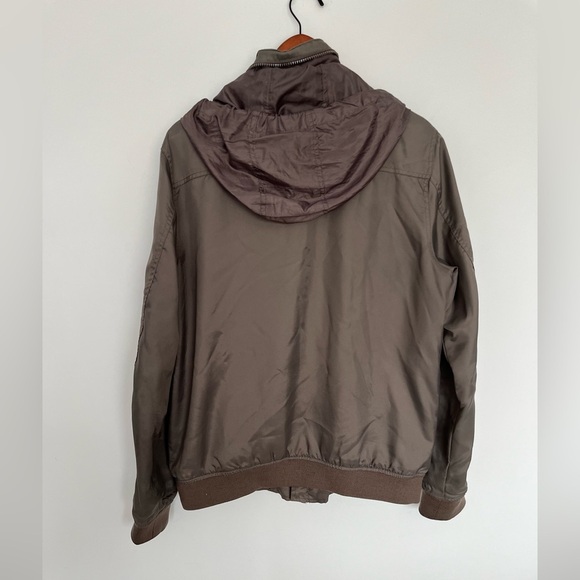 Guess Gray Windbreaker with Hood and Ribbed Cuffs size Xl - Picture 3 of 7